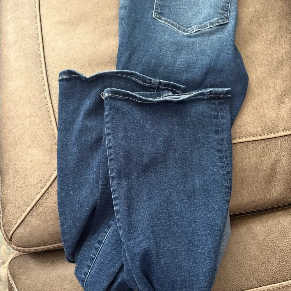 Women's Blue Jeans - Picture 3 of 5